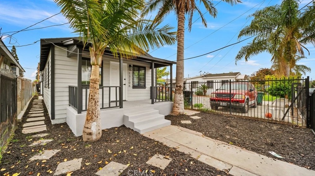 13206 S Vesta Ave, Compton, CA 90222