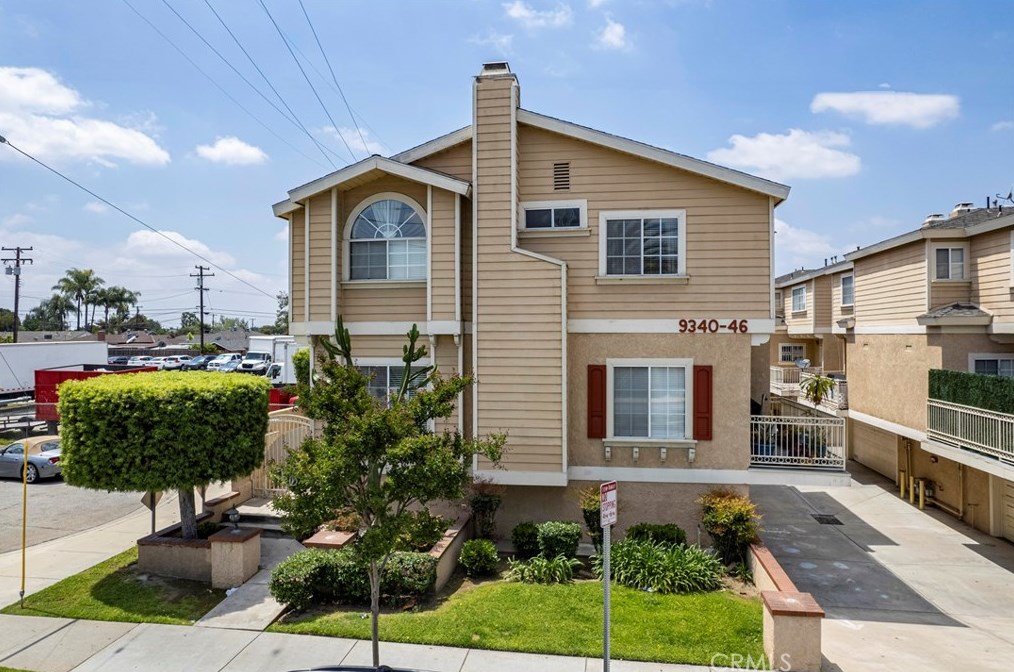 9340 Telegraph Rd, Downey, CA 90240