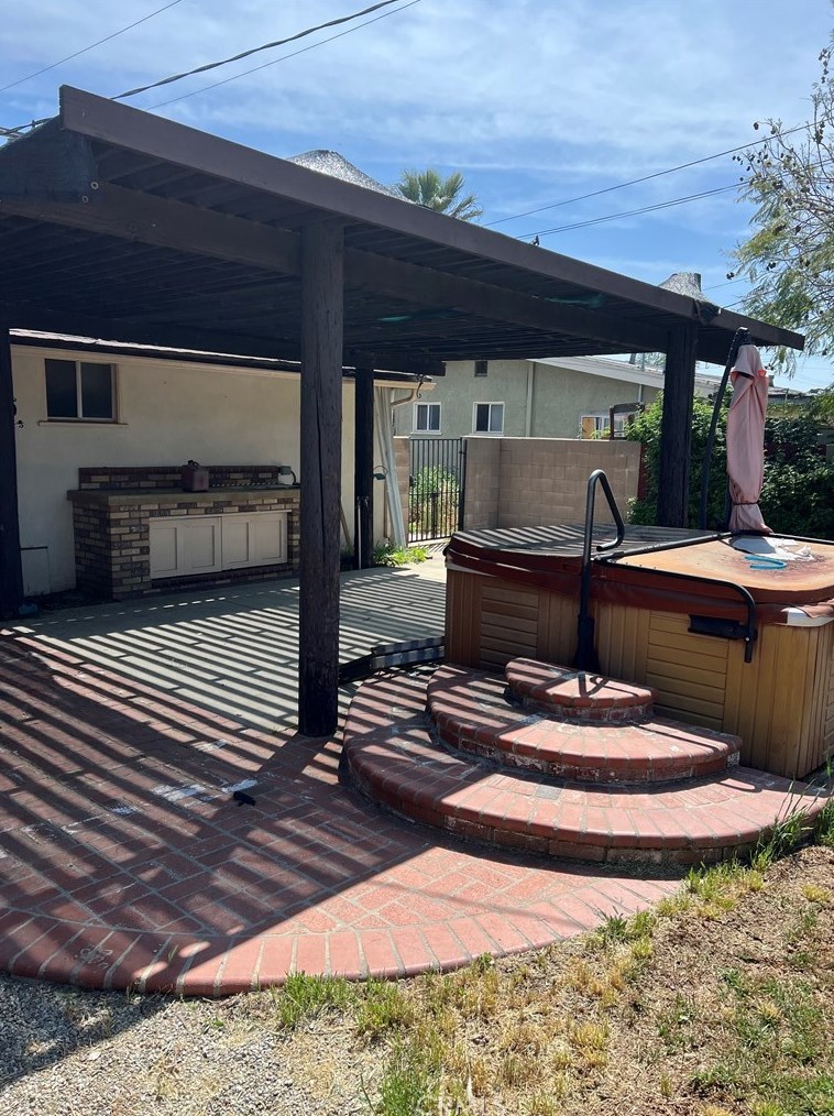 4720 Benito St, Montclair, CA 91763