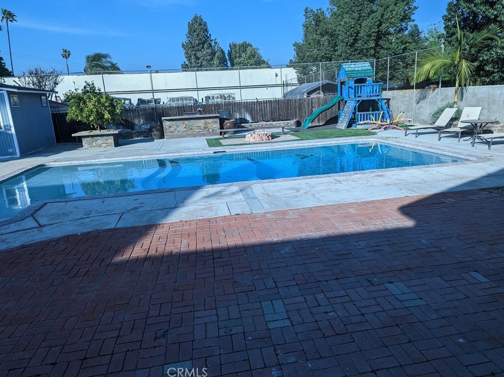 4041 Madison St, Riverside, CA 92504