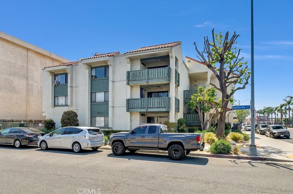 4515 California Ave #301, Long Beach, CA 90807