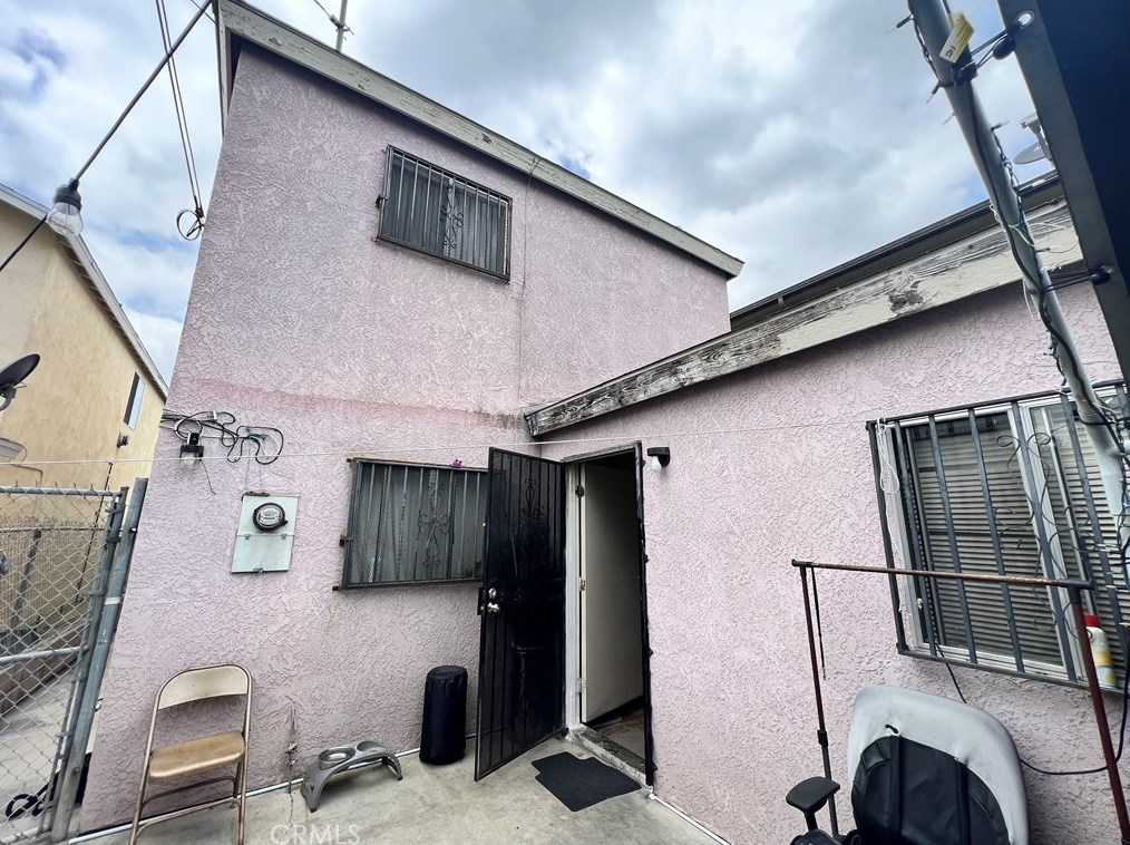 9006 San Pedro St, Los Angeles, CA 90003-3839
