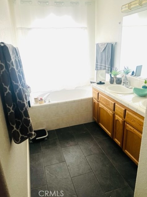 15472 Tacony Rd, Apple Valley CA  92307-4544 exterior