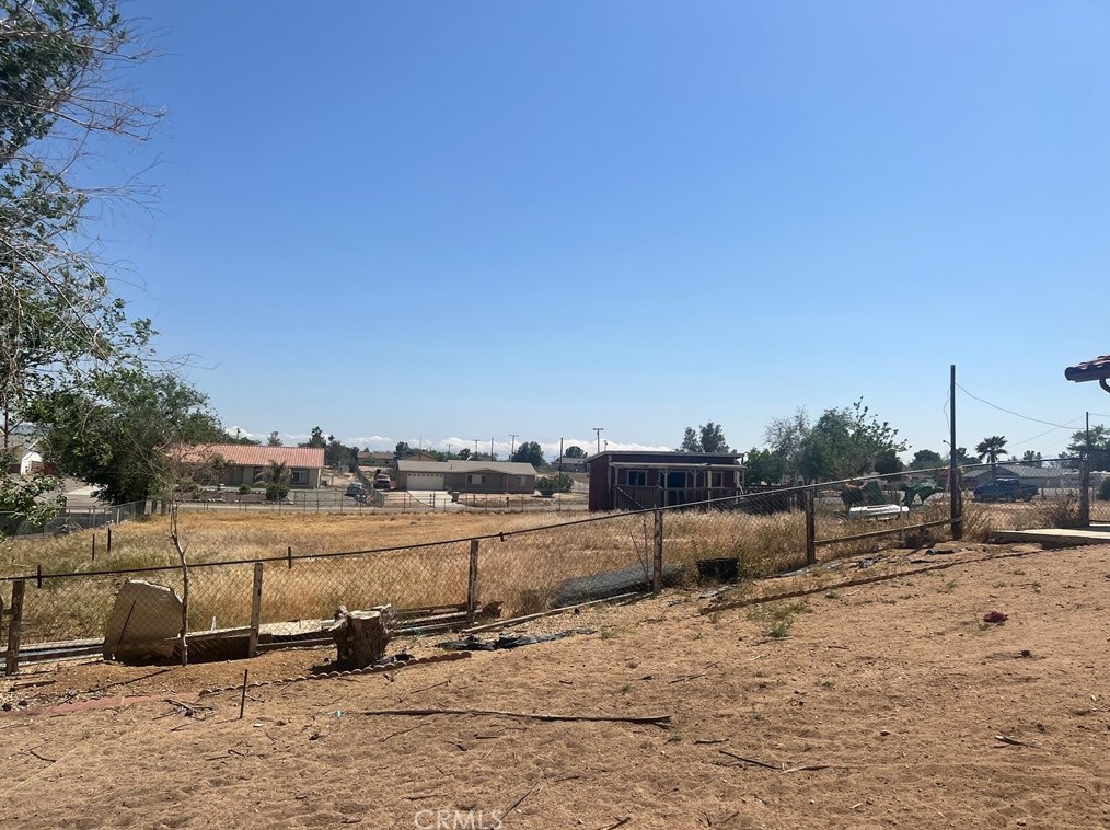 11729 2nd Ave, Hesperia CA  92345-1864 exterior