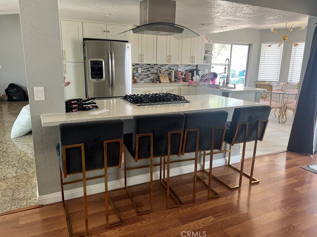 11729 2nd Ave, Hesperia CA  92345-1864 exterior