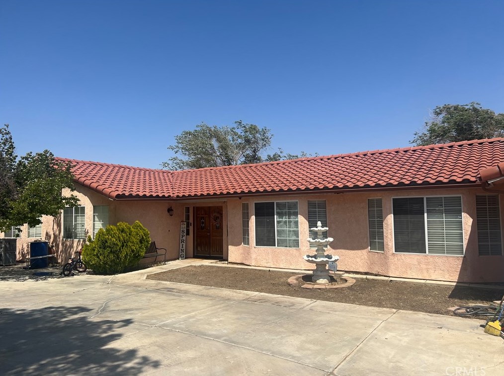 11729 2nd Ave, Hesperia CA  92345-1864 exterior
