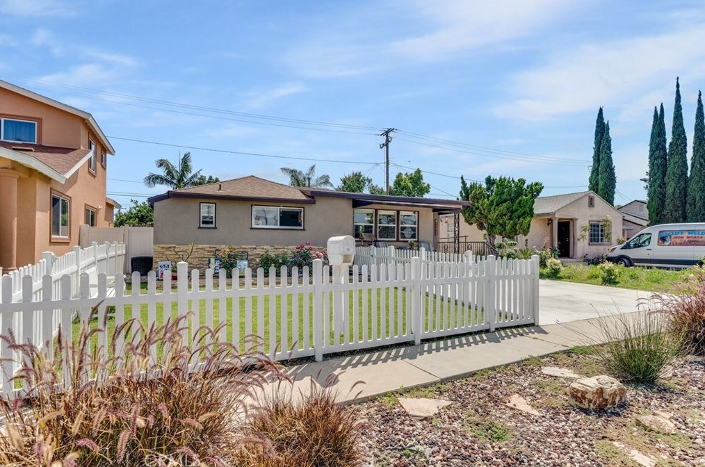 9422 Wampler St, Pico Rivera, CA 90660