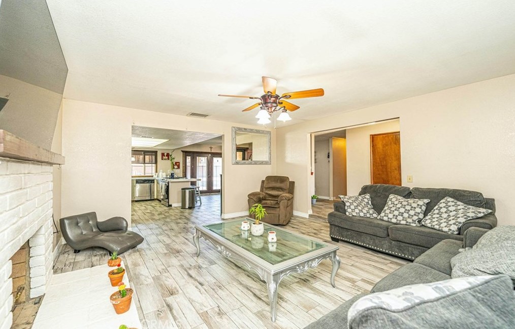 904 Windy Pass, Barstow CA  92311-5440 exterior