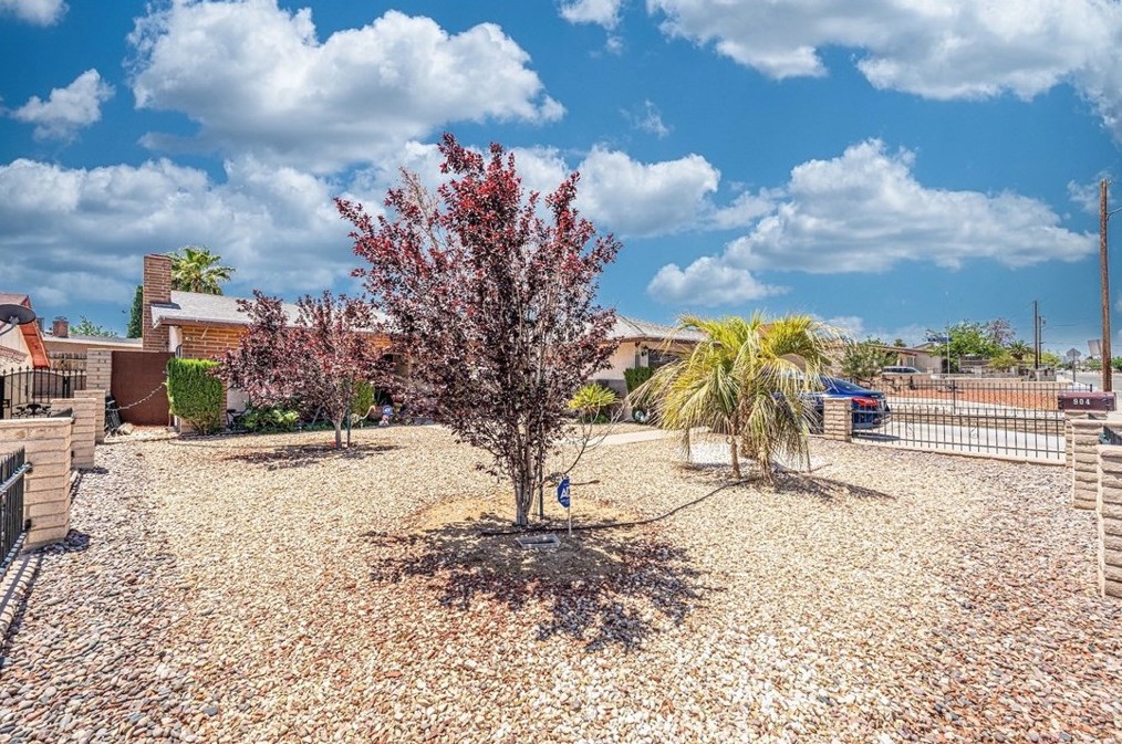 904 Windy Pass, Barstow CA  92311-5440 exterior