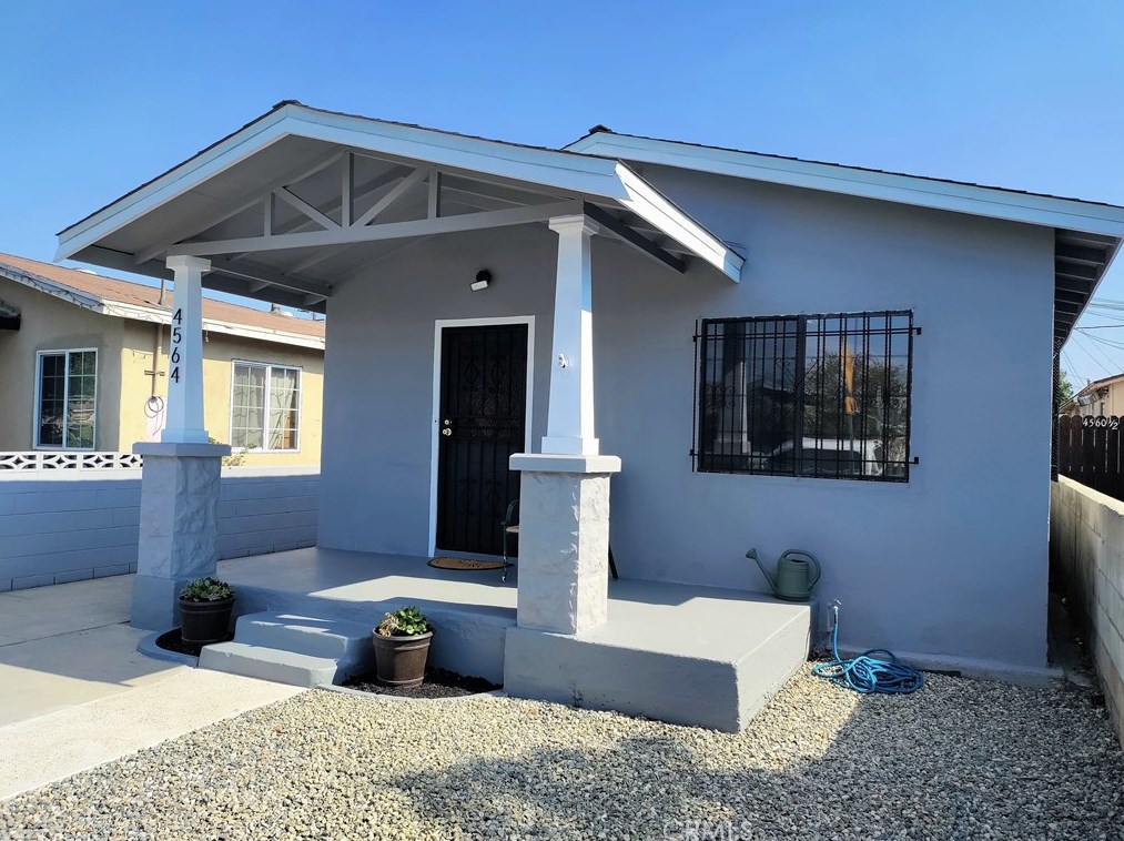 4564 E 60th St, Bell, CA 90270