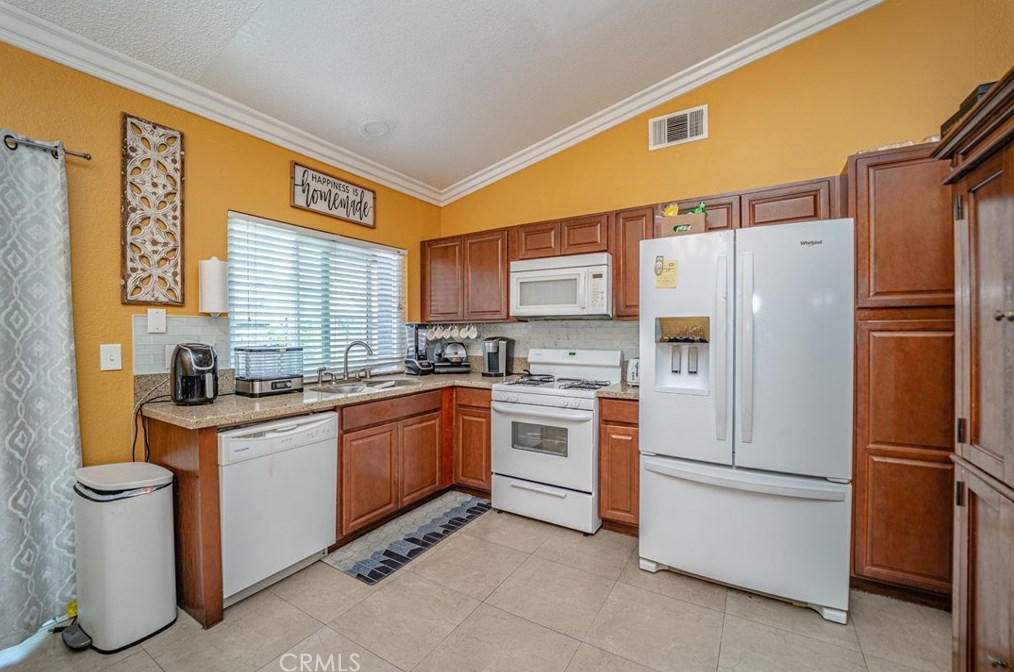 14147 Jamaica Sands Ln, Moreno Valley CA 92553-2935 exterior