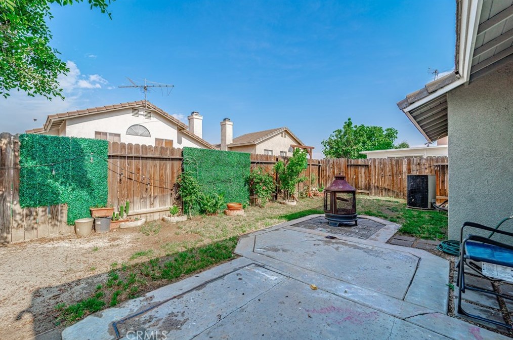 14147 Jamaica Sands Ln, Moreno Valley CA 92553-2935 exterior