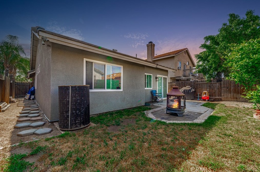 14147 Jamaica Sands Ln, Moreno Valley CA 92553-2935 exterior