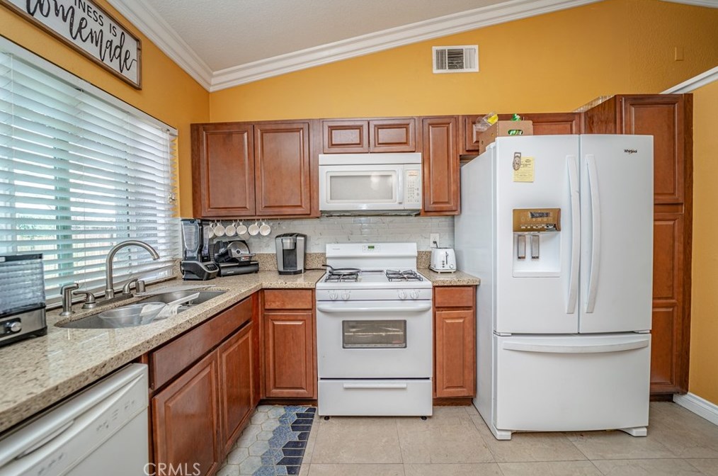 14147 Jamaica Sands Ln, Moreno Valley CA 92553-2935 exterior