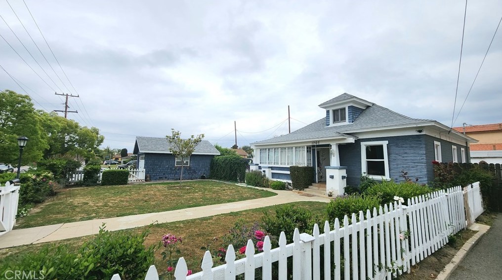 1707 E Santa Ana St, Anaheim, CA 92805