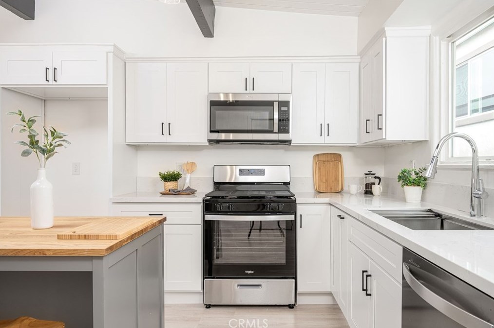 3966 Dobinson St, Los Angeles CA  90063-1751 exterior