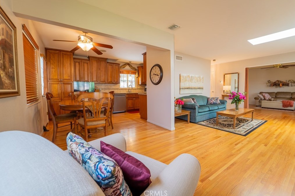 13216 Lisburn Pl, La Mirada, CA 90638-2336