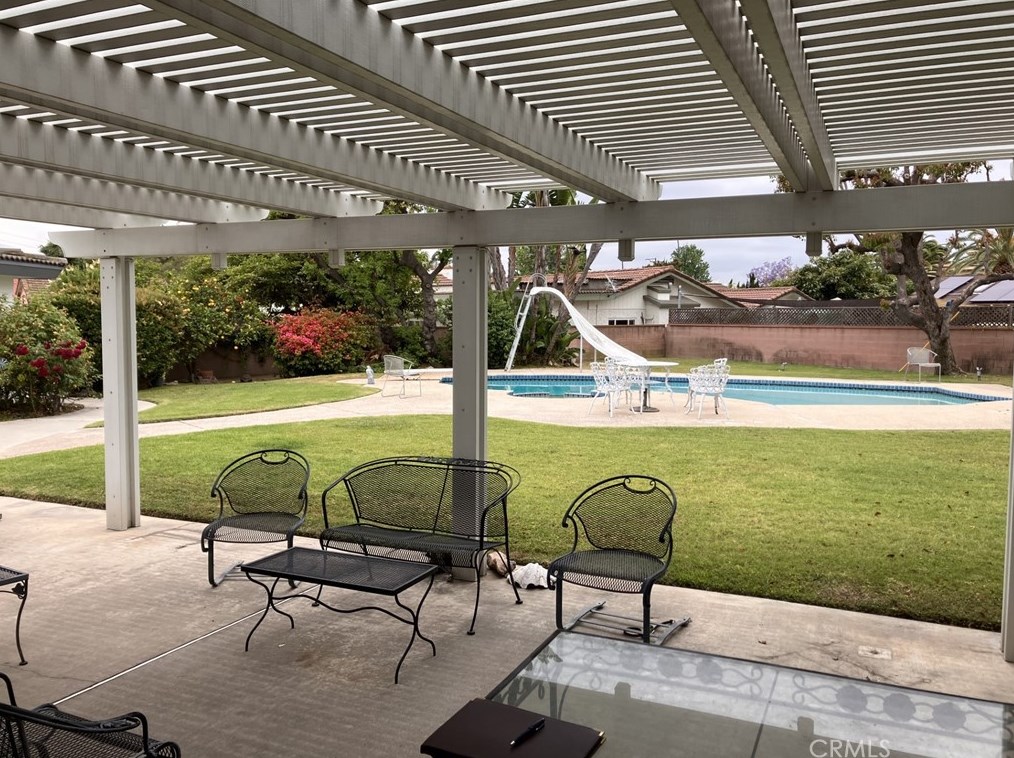 7824 Raviller Dr, Downey, CA 90240