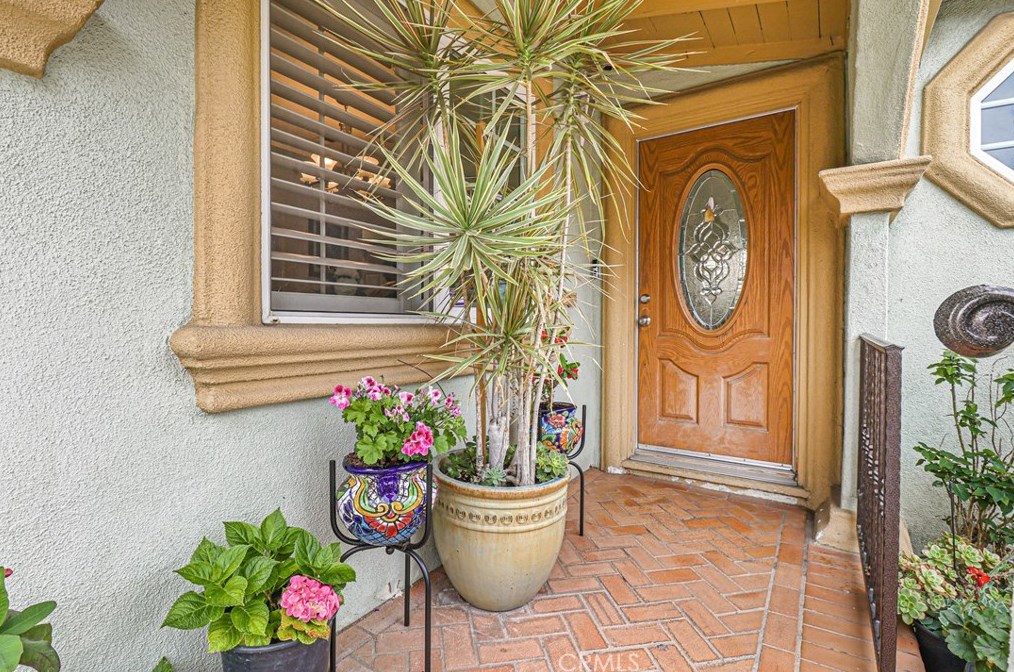 9317 San Carlos Ave, South Gate, CA 90280