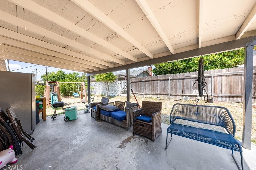 9835 Cypress Ave, Fontana CA  92335-6506 exterior