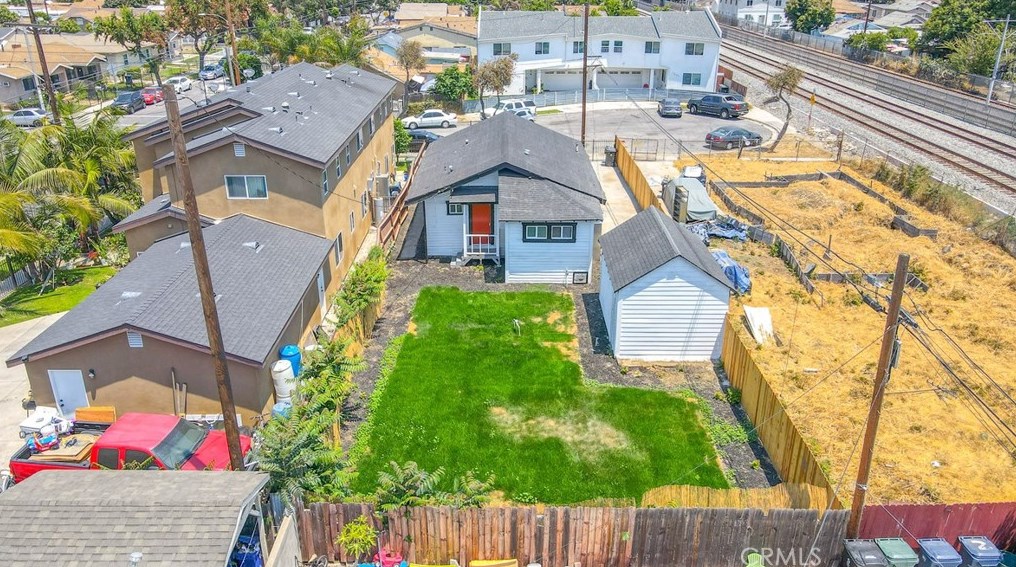 1658 68th St, Los Angeles CA  90001-2062 exterior
