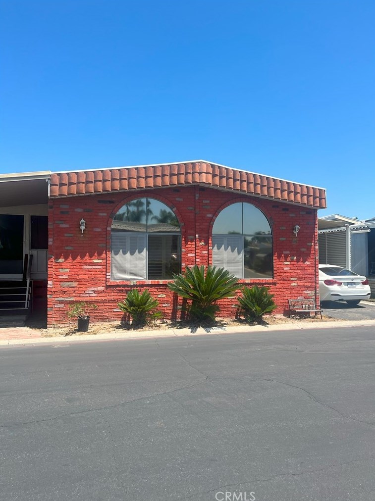 300 N Rampart St #191, Orange, CA 92868