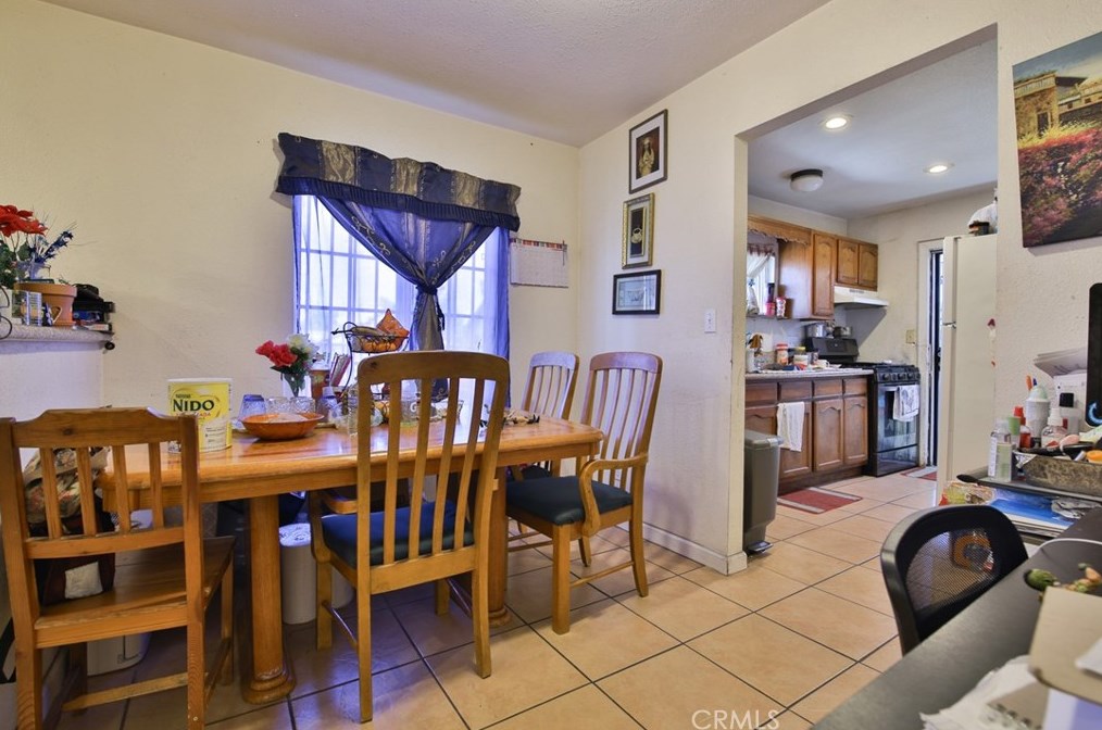 106 94th St, Los Angeles CA  90003-3734 exterior