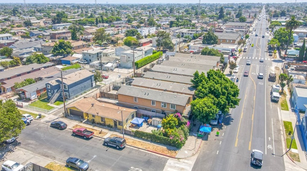 106 94th St, Los Angeles CA  90003-3734 exterior