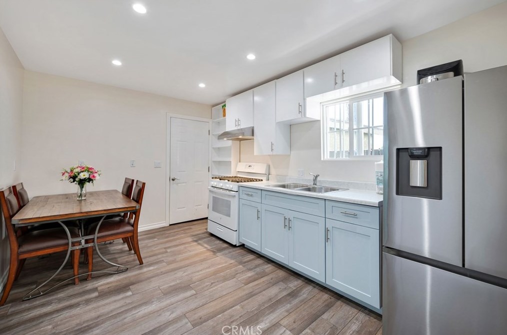 740 108th St, Los Angeles CA  90044-4345 exterior