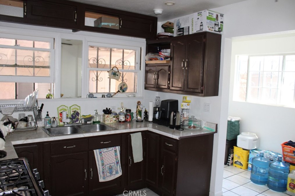 132 82nd St, Los Angeles CA  90003-3120 exterior