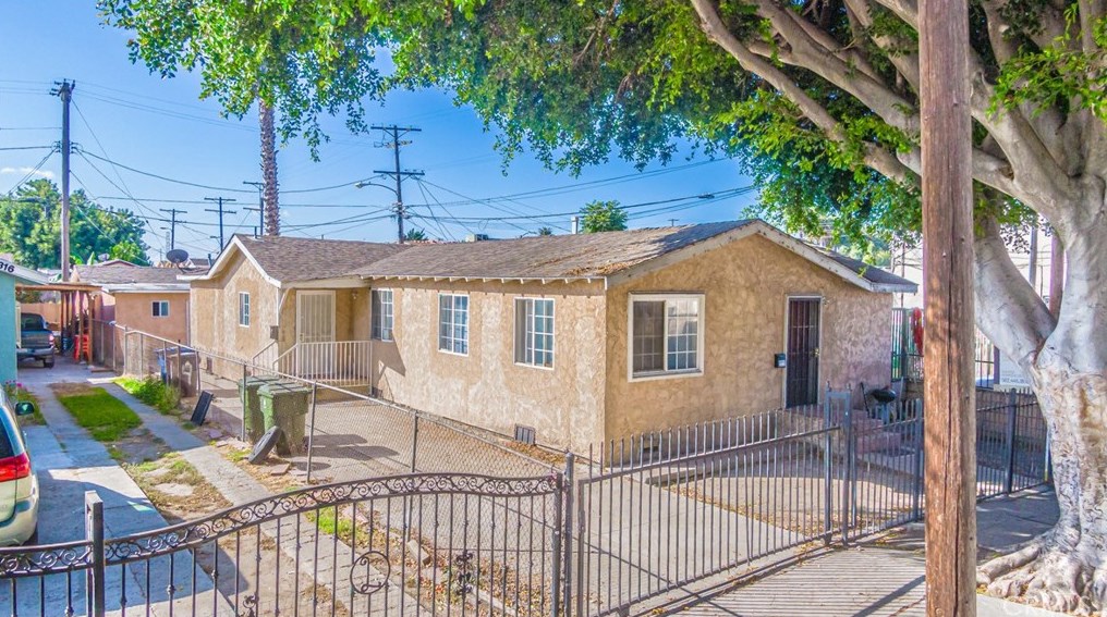 312 92nd St, Los Angeles, CA 90003-3823