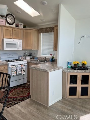 835 Kimball Ave, Seaside, CA 93955-5822
