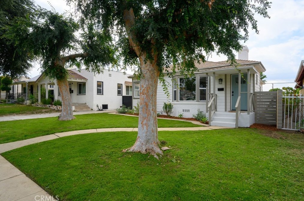 2501 La Crescenta Ave, Alhambra, CA 91803-4332