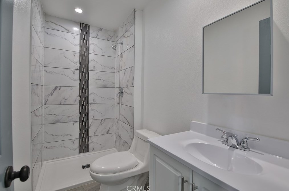 8917 Elm St, Los Angeles CA  90002-1804 exterior