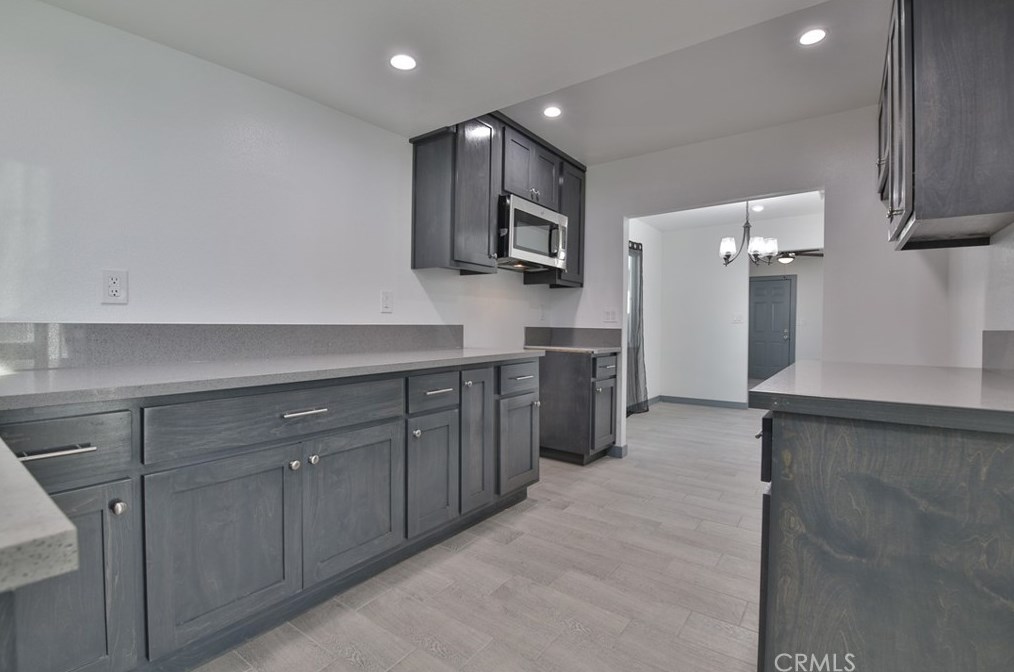 8917 Elm St, Los Angeles CA  90002-1804 exterior