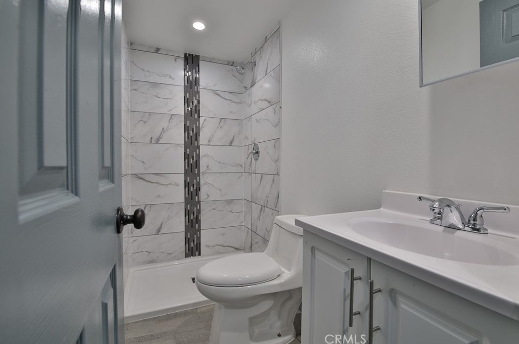 8915 Elm St, Los Angeles CA  90002-1804 exterior