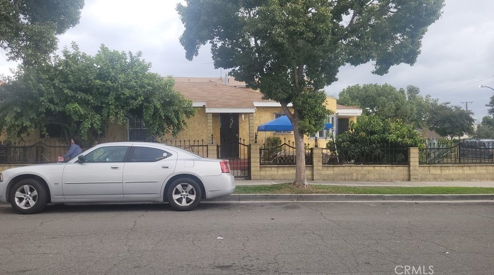 2355 Wilma Ave, Los Angeles CA  90040-3934 exterior