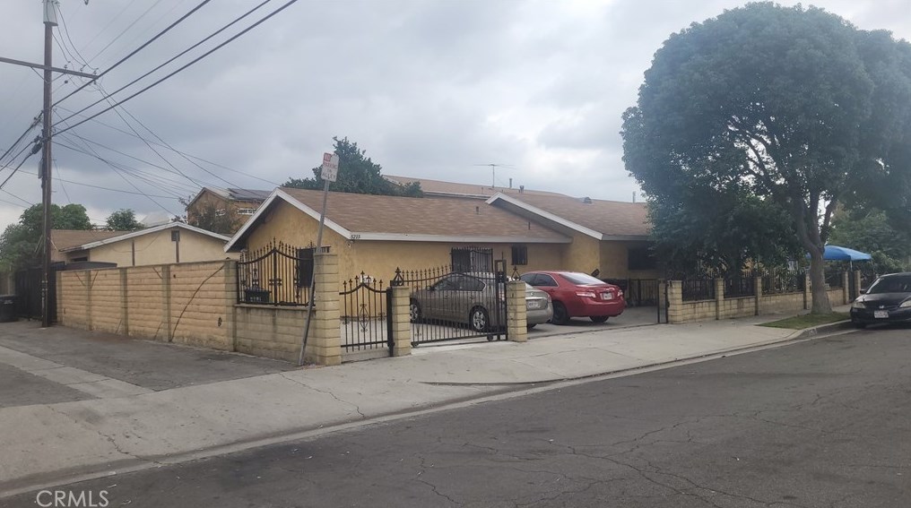 2355 Wilma Ave, Los Angeles CA  90040-3934 exterior