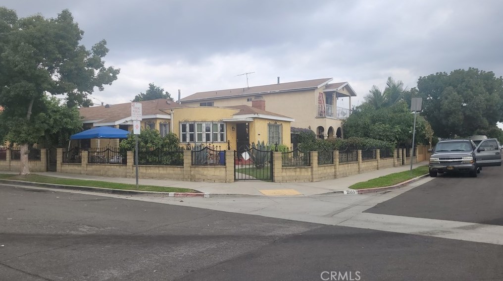 2355 Wilma Ave, Los Angeles CA  90040-3934 exterior