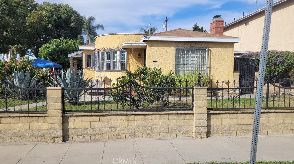 2355 Wilma Ave, Los Angeles CA  90040-3934 exterior