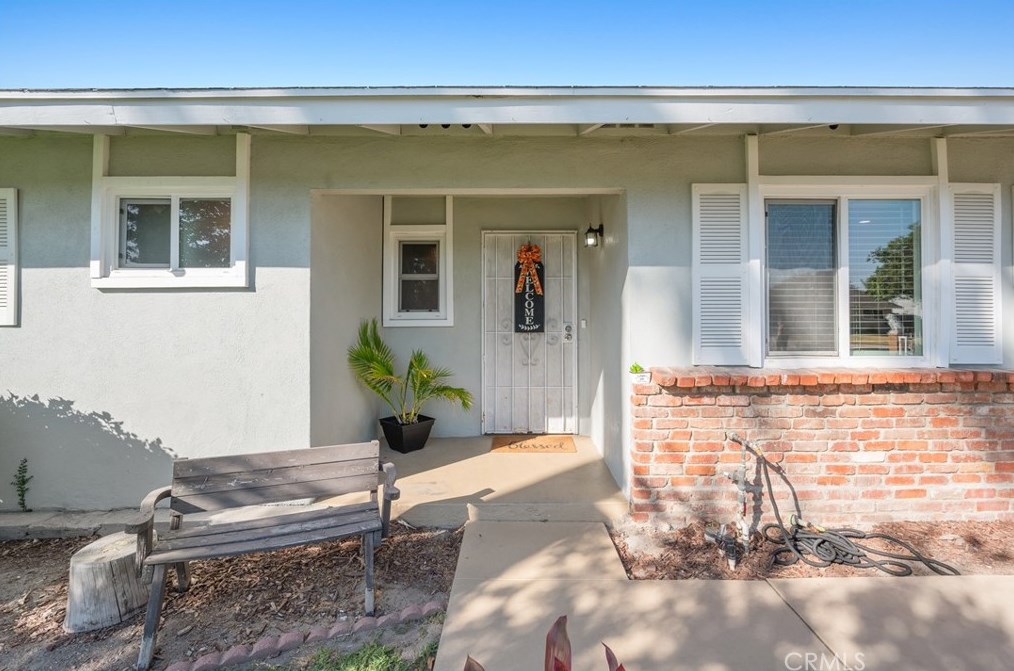 589 Speer Ct, Pomona CA  91766-6143 exterior