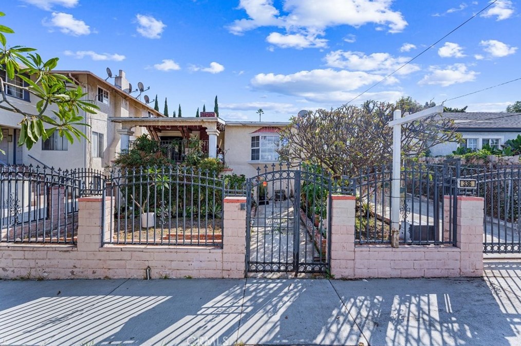 336 Reno St, Los Angeles, CA 90057-1144