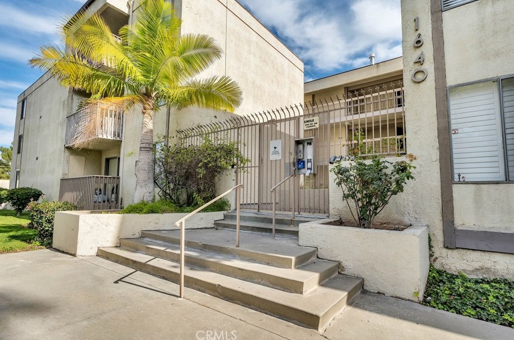 1640 Neil Armstrong St #308, Montebello, CA 90640