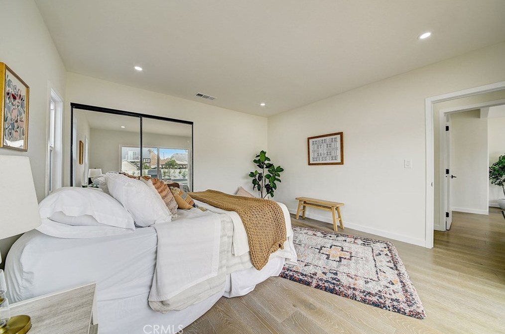 6123 Rimpau Blvd, Los Angeles CA  90043-3728 exterior