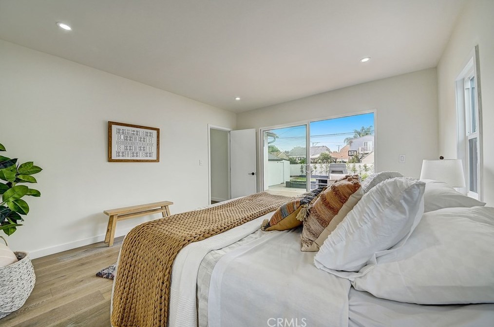 6123 Rimpau Blvd, Los Angeles CA  90043-3728 exterior