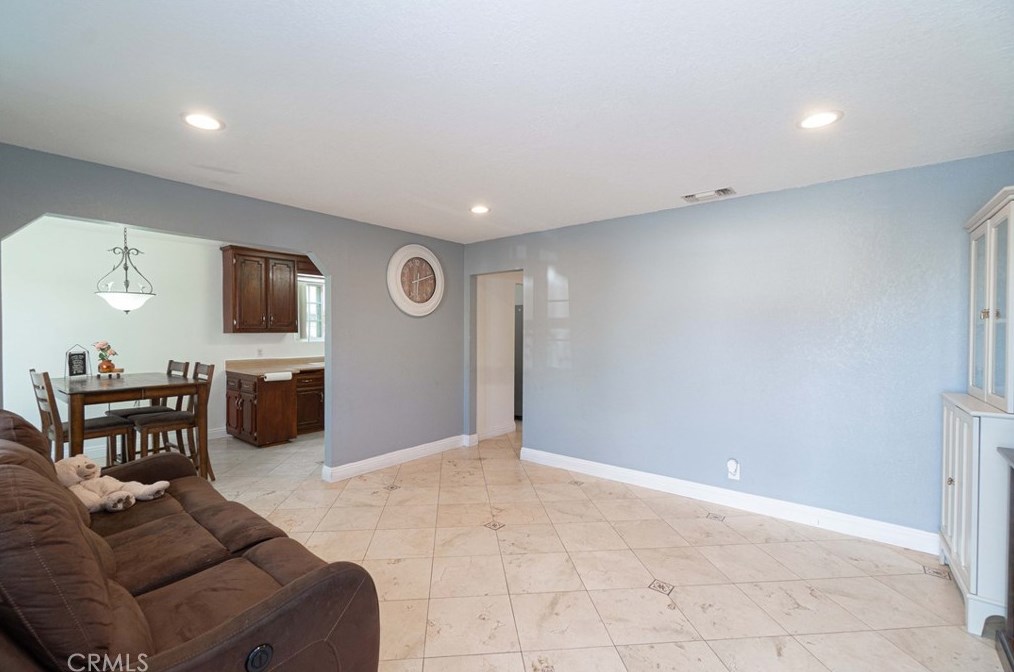 11956 165th St, Norwalk CA  90650-7250 exterior