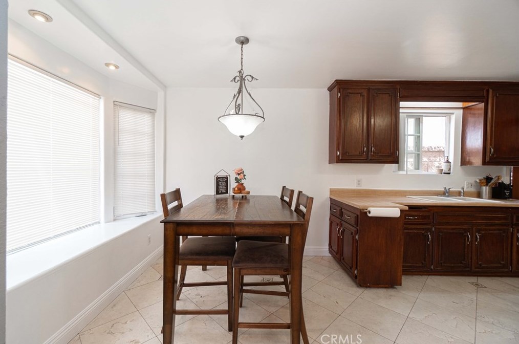 11956 165th St, Norwalk CA  90650-7250 exterior