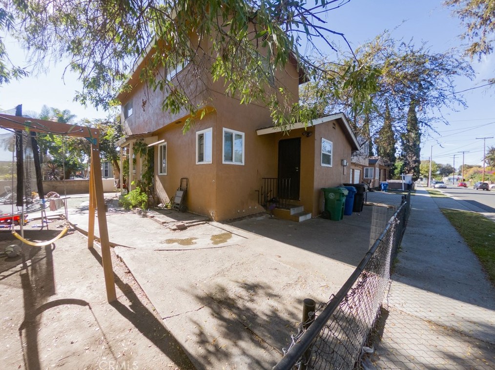 4776 Weik Ave, Bell, CA 90201