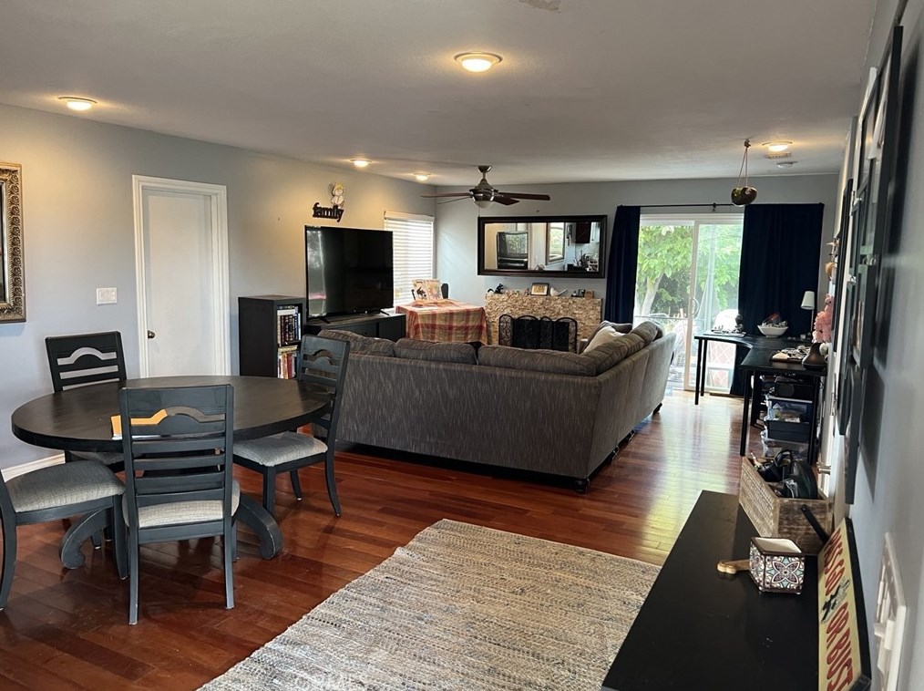 11371 Pine Tree Ln, Stanton, CA 90680