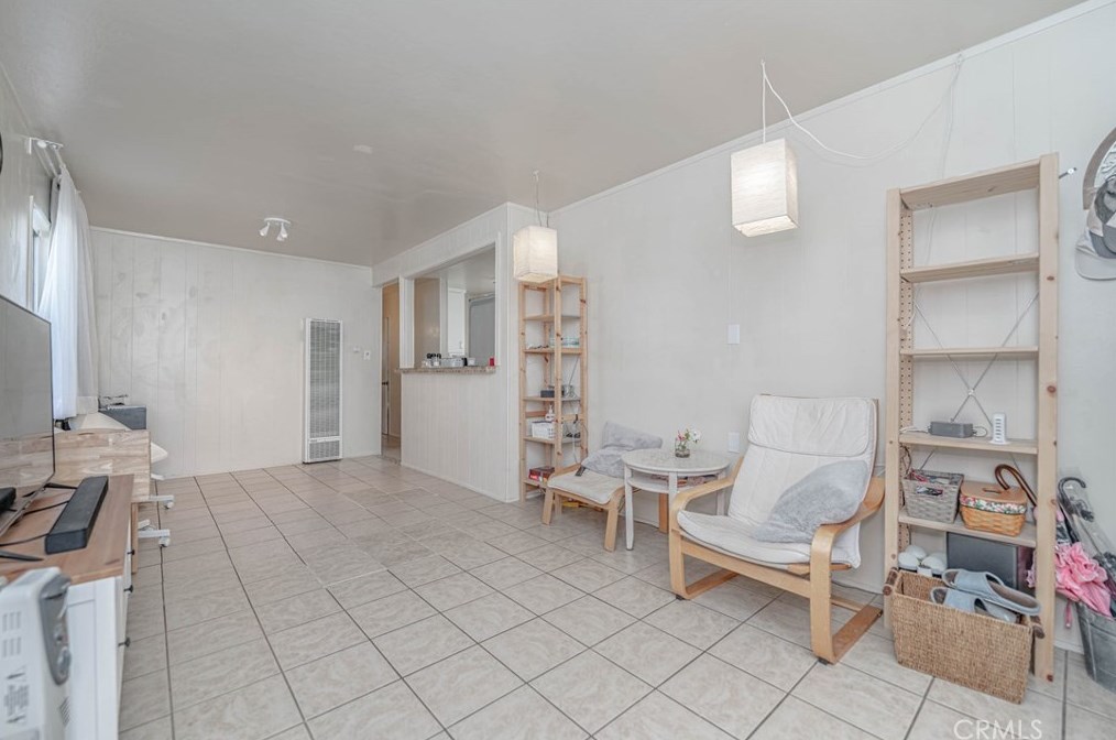 12240 211th St, Lakewood, CA 90716